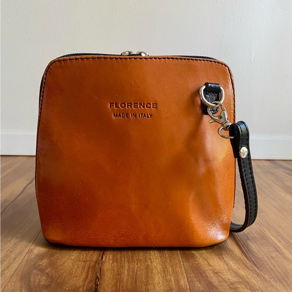 VTG Florence Italian Leather Mini Crossbody - Picture 2 of 16